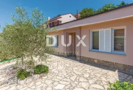 CRIKVENICA, DRAMALJ - samostojeća kuća, 150 m od mora, Crikvenica, Maison