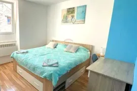 Rovinj, renoviran stan na 3. katu autohtone zgrade, Rovinj, Appartement