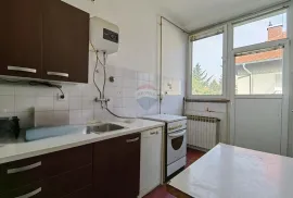 Zagreb, Centar, Šalata, trosoban stan, lođa, balkon i garaža, Zagreb, Appartement