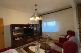 Etaža kuće na Krasici s otvorenim pogledom, Bakar, Flat