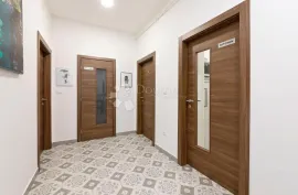 Luksuzni stan u  centru Pule, Pula, Apartamento