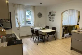 Moderan i svježe adaptiran stan na atraktivnoj lokaciji, Rijeka, Appartment