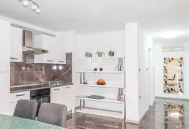 Rovinj, predivan stan s balkonom, Rovinj, Appartment