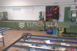 Požega, poslovni prostor 150 m2 za proizvodnju stolarije s strojevima, Požega, Propriété commerciale