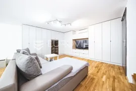 Zagreb, Centar, Draškovićeva ulica, dvoetažan trosoban stan 85 m2, Zagreb, Apartamento