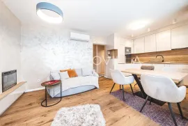 Zagreb, Šalata, predivan trosoban stan 65 m2, Zagreb, Appartamento