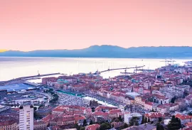 Rijeka - Bulevard, moderan trosobni stan s panoramskim pogledom, Rijeka, شقة