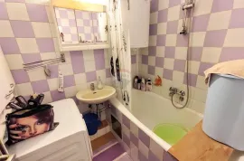 Karlovac, Grabrik- trosoban stan na odličnoj lokaciji, Karlovac, Apartamento