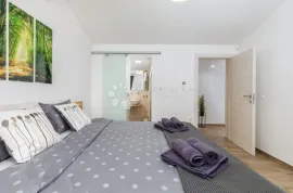 Villa u Banjolama 150m2 za dugoročni najam, Medulin, Casa