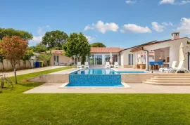 Villa u Banjolama 150m2 za dugoročni najam, Medulin, Casa