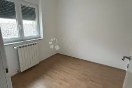 Stan u novogradnji sa vrtom i garažom, Rijeka, Flat