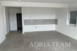 LUKSUZNI APARTMANI U STAMBENOJ ZGRADI, 70M OD MORA - PRIVLAKA - ZADAR, Privlaka, Apartamento