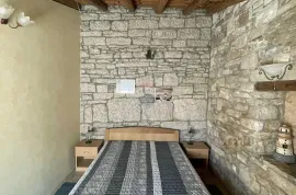 Istra - Kanfanar - kamena villa s bazenom na osami 214m2, Kanfanar, Дом