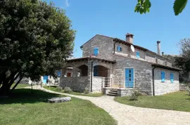 Istra - Kanfanar - kamena villa s bazenom na osami 214m2, Kanfanar, Дом