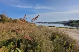 Istra, Ližnjan, zemljište u T2 zoni, turističke namjene, Ližnjan, Terreno