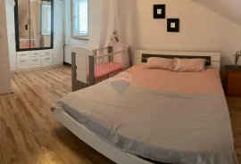 Rab, Banjol -  kuća 480 m2 na okućnici od 1100 m2, Rab, Casa