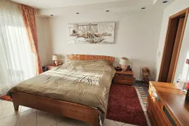 SELCE, UREĐEN STAN SVEGA 300M OD MORA!!!, Crikvenica, Apartamento