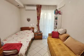 SELCE, UREĐEN STAN SVEGA 300M OD MORA!!!, Crikvenica, Apartamento