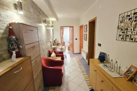 SELCE, UREĐEN STAN SVEGA 300M OD MORA!!!, Crikvenica, Apartamento