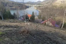 Atraktivni teren u Fužinama uz jezero Bajer, Fužine, Zemljište