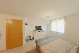 Kuća na dvije etaže 187m2, Hotonj, Vogošća, Casa