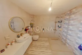 Kuća na dvije etaže 187m2, Hotonj, Vogošća, Casa