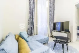 Zagreb, strogi centar, Trg bana Jelačića, novoadaptiran dvosoban stan NKP 57 m2, Zagreb, Flat