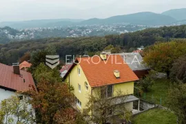 Vrhovec, kuća u visokoj roh bau izvedbi NKP 326 m2 na zemljištu od 1105 m2, Zagreb, House