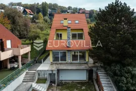 Vrhovec, kuća u visokoj roh bau izvedbi NKP 326 m2 na zemljištu od 1105 m2, Zagreb, House