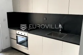 Zagreb, Donji Grad, prekrasan novouređeni trosoban stan u centru, NKP 78 m2, Zagreb, Daire