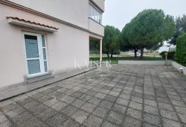 Istra, Novigrad - poslovni prostor, 55m2, Novigrad, Коммерческая недвижимость