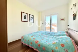 ISTRA, UMAG - NOVO! 2S+DB s pogledom, prvi red do mora, Umag, Appartment