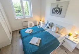 OPATIJA, POBRI - Novouređen stan 2S+DB s prostranom terasom i vrtom, Opatija - Okolica, Flat