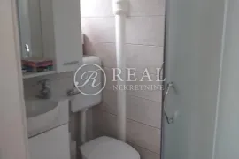 3SKL uređeni stan na Krnjevu 50 m2, 1. kat, balkon, Rijeka, Appartement