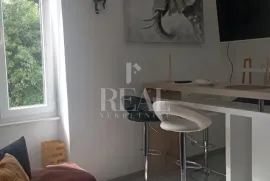 3SKL uređeni stan na Krnjevu 50 m2, 1. kat, balkon, Rijeka, Appartement