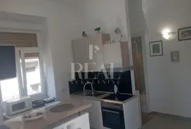 3SKL uređeni stan na Krnjevu 50 m2, 1. kat, balkon, Rijeka, Appartement