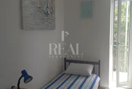 3SKL uređeni stan na Krnjevu 50 m2, 1. kat, balkon, Rijeka, Appartement