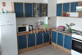 DRAMALJ-1S+DB OD 49 m2, PREKRASAN POGLED S NATKRIVENE TERASE, Crikvenica, Appartement