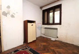 Zagreb, Rudeš, kuća s dva stana i garažom, 170m2, Zagreb, Casa