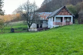 SEOSKO IMANJE SA ŠUMOM I ORANICAMA BUŽIN, Gospić - Okolica, Haus