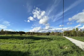 SEOSKO IMANJE SA ŠUMOM I ORANICAMA BUŽIN, Gospić - Okolica, Maison