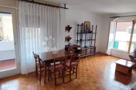 Dvosoban stan-istok, Makarska, Wohnung