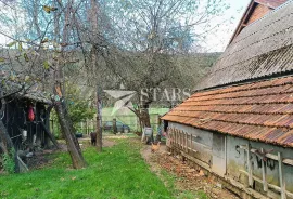 Plaški - Jezero , kuća s okućnicom, Plaški, Haus