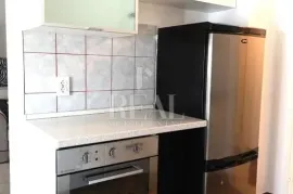 Šijana,odlična lokacija uređeni stan od 60m2 !, Pula, Appartement