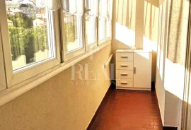 Šijana,odlična lokacija uređeni stan od 60m2 !, Pula, Appartement