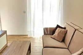 Šijana,odlična lokacija uređeni stan od 60m2 !, Pula, Appartement