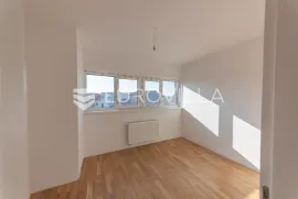 Osijek, Cvjetno naselje,  moderan stan u urbanoj vili 127 m2 1. kat, Osijek, Appartment