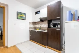 Podstrana, Strožanac, jednosobni apartman za dugoročni najam  40 m2, Podstrana, Appartment