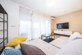 Zagreb, Blato, prekrasan trosobni PENTHOUSE NKP 92 m2, Zagreb, Appartment