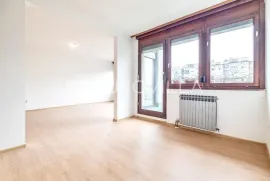 Zagreb, Gornja Dubrava, Poljanice, nenamješten trosoban stan, Zagreb, Appartment